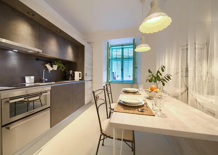 Bastinica Krk Ap 2, Oldtown, Citycenter קרק